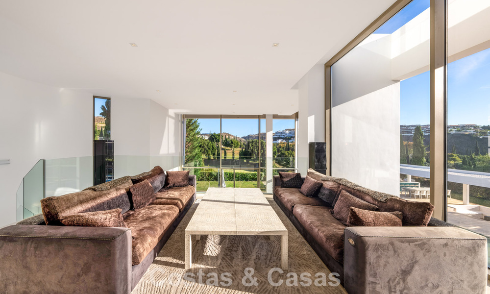 Villa de lujo contemporáneo en venta, en primera línea de golf de 5 estrellas en Marbella - Benahavis 60466