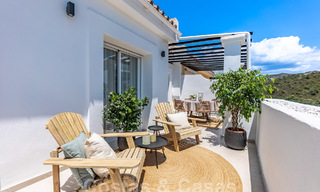 Ático contemporáneo reformado en venta con amplia terraza y vistas al mar en La Quinta golf resort, Benahavis - Marbella 60614