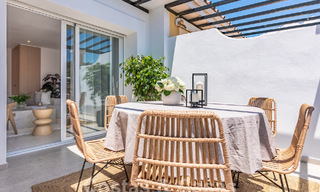 Ático contemporáneo reformado en venta con amplia terraza y vistas al mar en La Quinta golf resort, Benahavis - Marbella 60617 