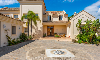 Villa de lujo de estilo andaluz en venta en las colinas de La Quinta, Benahavis - Marbella 60635 