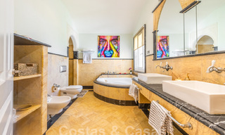 Villa de lujo de estilo andaluz en venta en las colinas de La Quinta, Benahavis - Marbella 60651 
