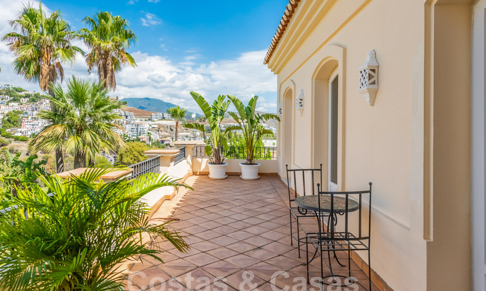 Villa de lujo de estilo andaluz en venta en las colinas de La Quinta, Benahavis - Marbella 60652