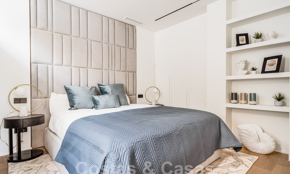 Moderna villa mediterránea renovada con diseño interior preciosa en venta a poca distancia de Puerto Banús, Marbella 60727