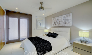 Moderna villa de lujo en venta con vistas al golf en Nueva Andalucía, Marbella 60812 