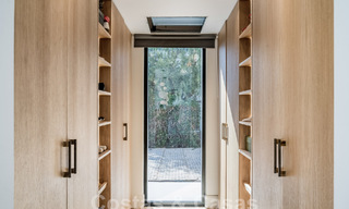 Villa de lujo en venta con diseño moderno-mediterráneo y vistas al mar en Nueva Andalucía, Marbella 60941 