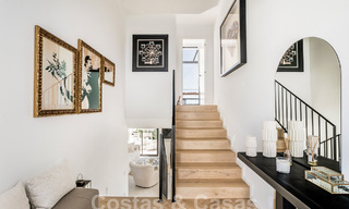 Villa de lujo en venta con diseño moderno-mediterráneo y vistas al mar en Nueva Andalucía, Marbella 60950 