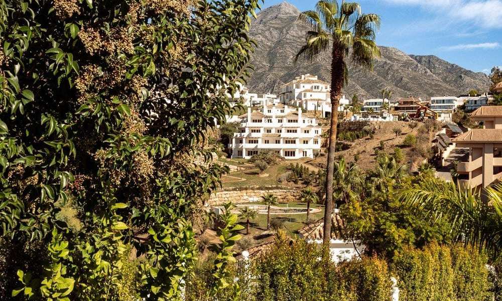 Villa de lujo en venta con diseño moderno-mediterráneo y vistas al mar en Nueva Andalucía, Marbella 60965