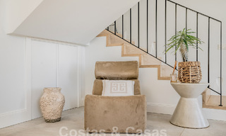 Villa de lujo en venta con diseño moderno-mediterráneo y vistas al mar en Nueva Andalucía, Marbella 60975 