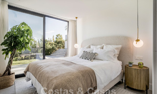 Villa de lujo en venta con diseño moderno-mediterráneo y vistas al mar en Nueva Andalucía, Marbella 60980 