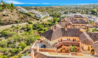 Ático de lujo en venta con vistas al mar y en un complejo de 5 estrellas en Nueva Andalucia, Marbella 60885 