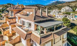 Ático de lujo en venta con vistas al mar y en un complejo de 5 estrellas en Nueva Andalucia, Marbella 60887 