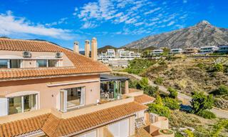 Ático de lujo en venta con vistas al mar y en un complejo de 5 estrellas en Nueva Andalucia, Marbella 60892 