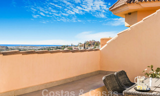 Ático de lujo en venta con vistas al mar y en un complejo de 5 estrellas en Nueva Andalucia, Marbella 60899 