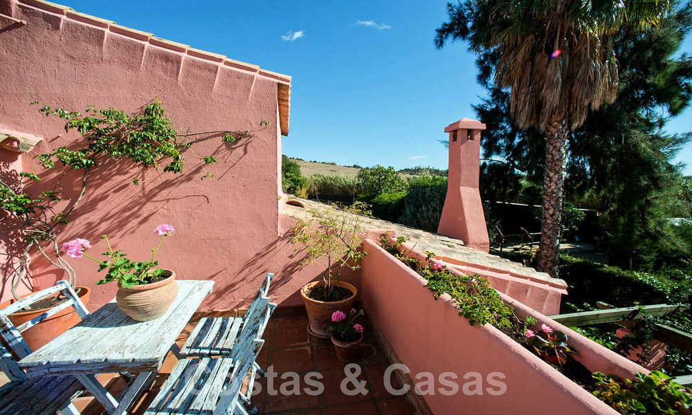 Finca con establos en venta a poca distancia del centro de Estepona, Costa del Sol 61046