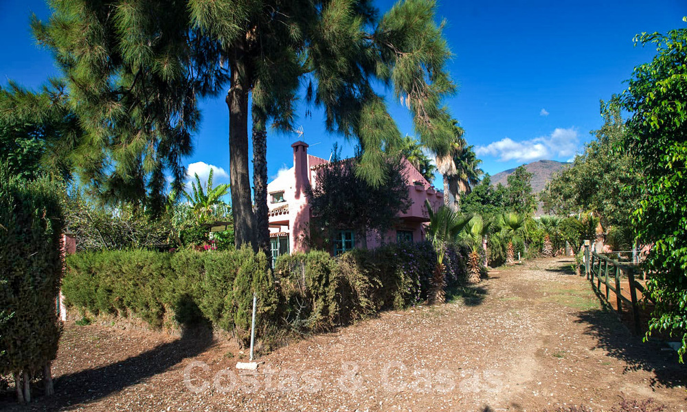 Finca con establos en venta a poca distancia del centro de Estepona, Costa del Sol 61064