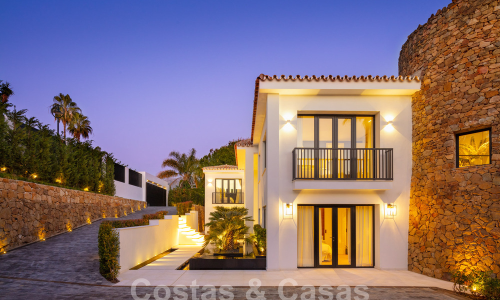 Espectacular villa de lujo en venta con vistas al mar en el valle del golf de Nueva Andalucía, Marbella 61068
