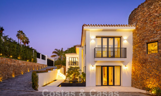 Espectacular villa de lujo en venta con vistas al mar en el valle del golf de Nueva Andalucía, Marbella 61068 