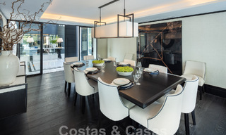 Espectacular villa de lujo en venta con vistas al mar en el valle del golf de Nueva Andalucía, Marbella 61095 