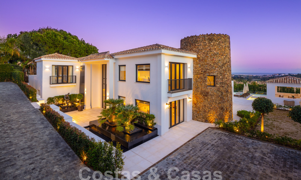 Espectacular villa de lujo en venta con vistas al mar en el valle del golf de Nueva Andalucía, Marbella 61108