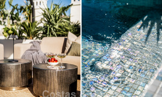 Ático reformado de calidad en venta con acogedora terraza y vistas al mar en Nueva Andalucia, Marbella 61137 