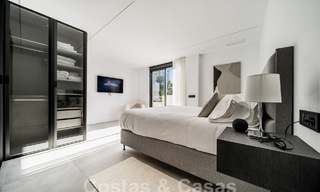 Moderno apartamento reformado en venta en complejo cerrado y céntrico en Nueva Andalucia, Marbella 61184 