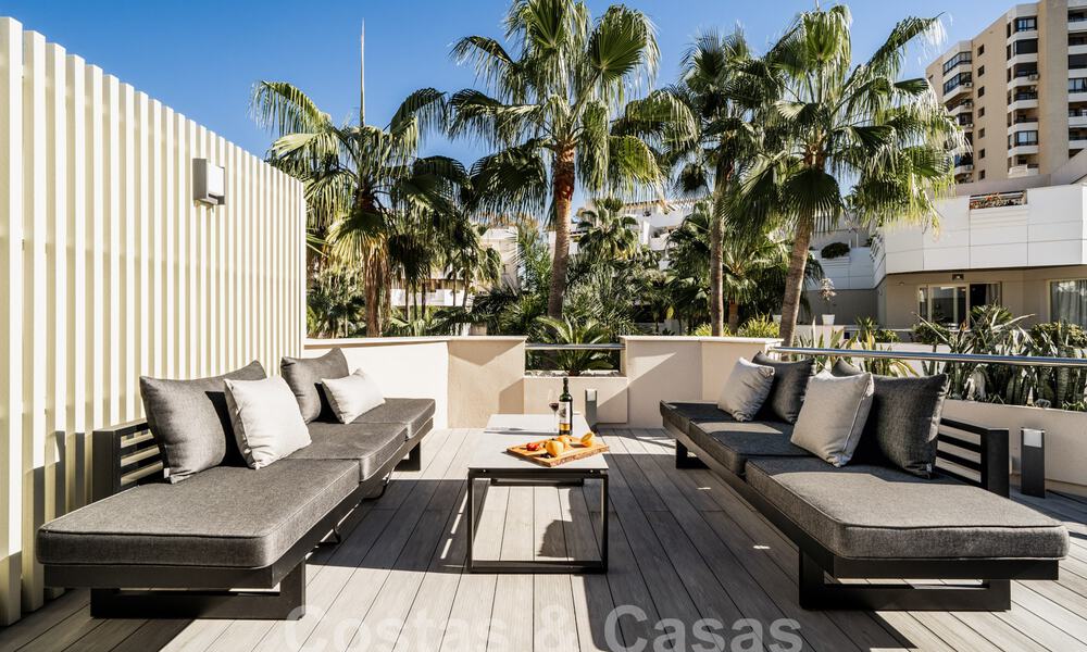 Moderno apartamento reformado en venta en complejo cerrado y céntrico en Nueva Andalucia, Marbella 61192
