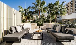 Moderno apartamento reformado en venta en complejo cerrado y céntrico en Nueva Andalucia, Marbella 61192 
