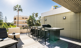 Moderno apartamento reformado en venta en complejo cerrado y céntrico en Nueva Andalucia, Marbella 61194 