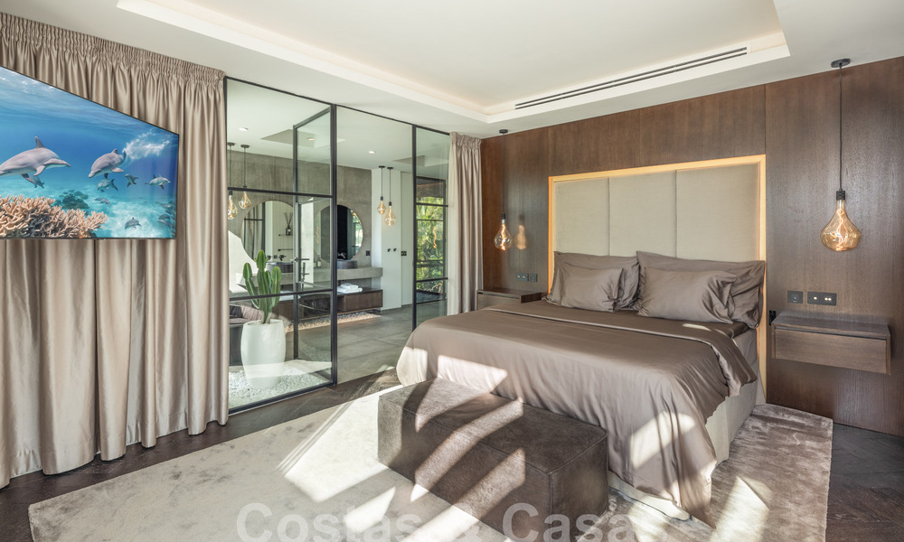 Se vende sofisticada villa de lujo lista para entrar a vivir en el valle del golf de Nueva Andalucia, Marbella 61323