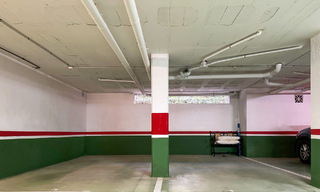 Amplio ático en venta en complejo cerrado de playa con vistas despejadas al mar en la Nueva Milla de Oro, Marbella - Estepona 61414 