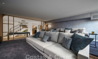 Lujosa casa adosada reformada en venta en una zona residencial preferida de la Milla de Oro de Marbella 61612 