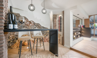 Lujosa casa adosada reformada en venta en una zona residencial preferida de la Milla de Oro de Marbella 61622 