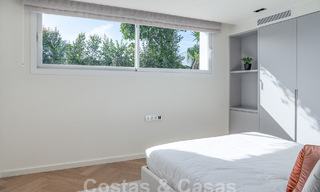 Lujosa casa adosada reformada en venta en una zona residencial preferida de la Milla de Oro de Marbella 61623 