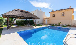 Encantadora casa adosada andaluza con vistas al mar en venta en las colinas de Marbella - Benahavis 61887 