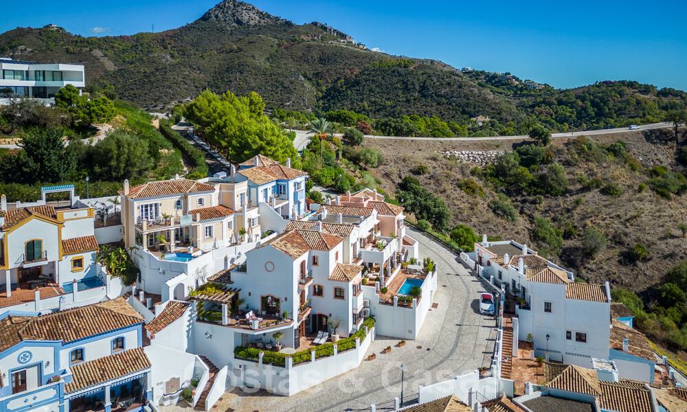 Encantadora casa adosada andaluza con vistas al mar en venta en las colinas de Marbella - Benahavis 61890