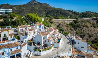 Encantadora casa adosada andaluza con vistas al mar en venta en las colinas de Marbella - Benahavis 61890 