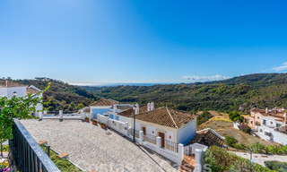 Encantadora casa adosada andaluza con vistas al mar en venta en las colinas de Marbella - Benahavis 61901 