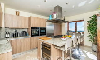 Encantadora casa adosada andaluza con vistas al mar en venta en las colinas de Marbella - Benahavis 61904 