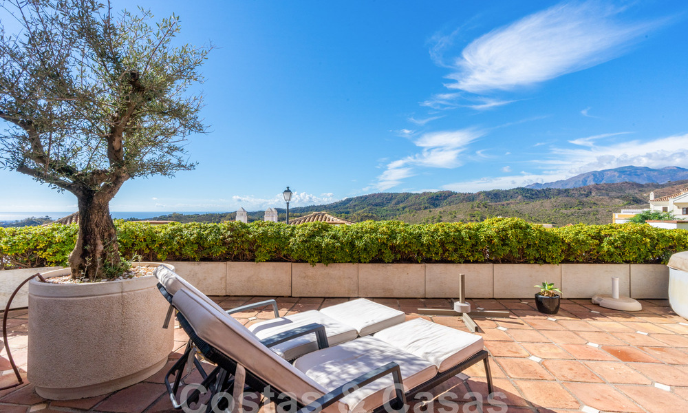 Encantadora casa adosada andaluza con vistas al mar en venta en las colinas de Marbella - Benahavis 61918