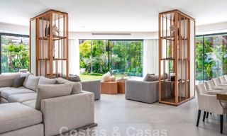 Villa de lujo con diseño mediterráneo moderno en venta en una popular zona de golf en Nueva Andalucía, Marbella 61658 