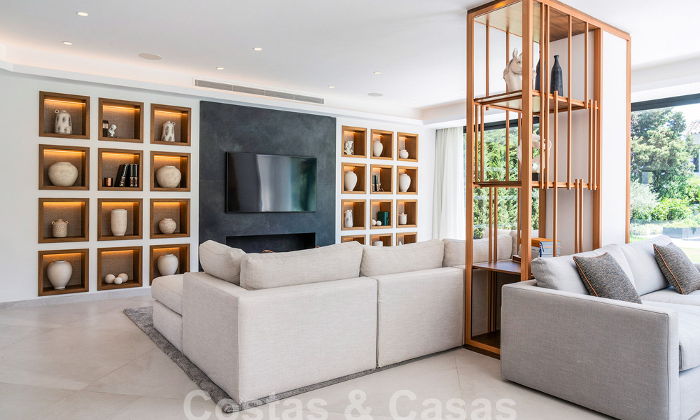 Villa de lujo con diseño mediterráneo moderno en venta en una popular zona de golf en Nueva Andalucía, Marbella 61661