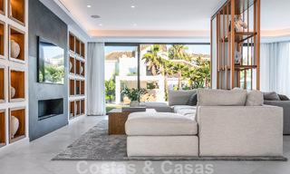 Villa de lujo con diseño mediterráneo moderno en venta en una popular zona de golf en Nueva Andalucía, Marbella 61662 