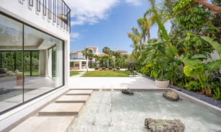 Villa de lujo con diseño mediterráneo moderno en venta en una popular zona de golf en Nueva Andalucía, Marbella 61674 