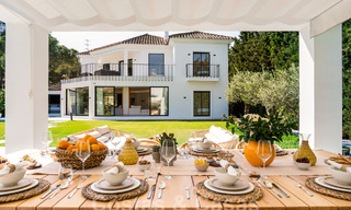 Villa de lujo con diseño mediterráneo moderno en venta en una popular zona de golf en Nueva Andalucía, Marbella 61678 
