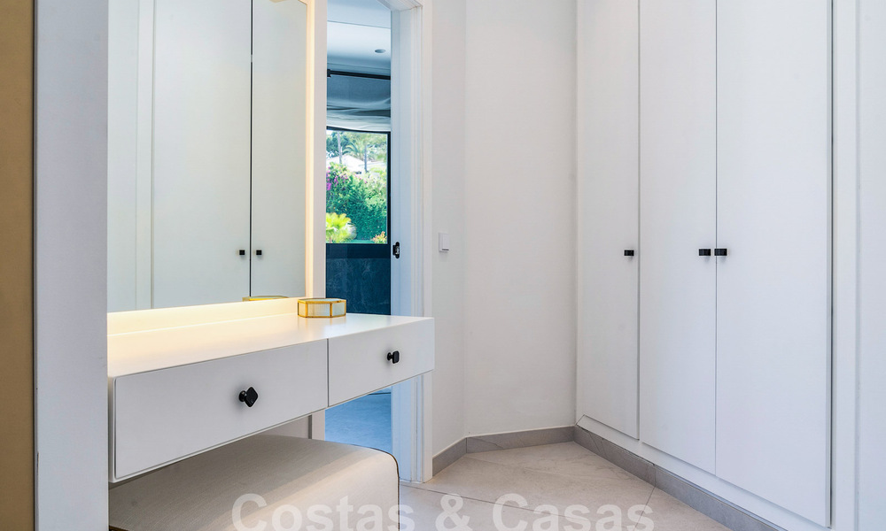 Villa de lujo con diseño mediterráneo moderno en venta en una popular zona de golf en Nueva Andalucía, Marbella 61681