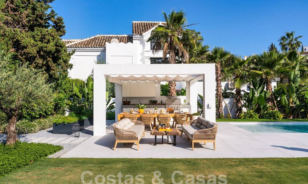 Villa de lujo con diseño mediterráneo moderno en venta en una popular zona de golf en Nueva Andalucía, Marbella 61696