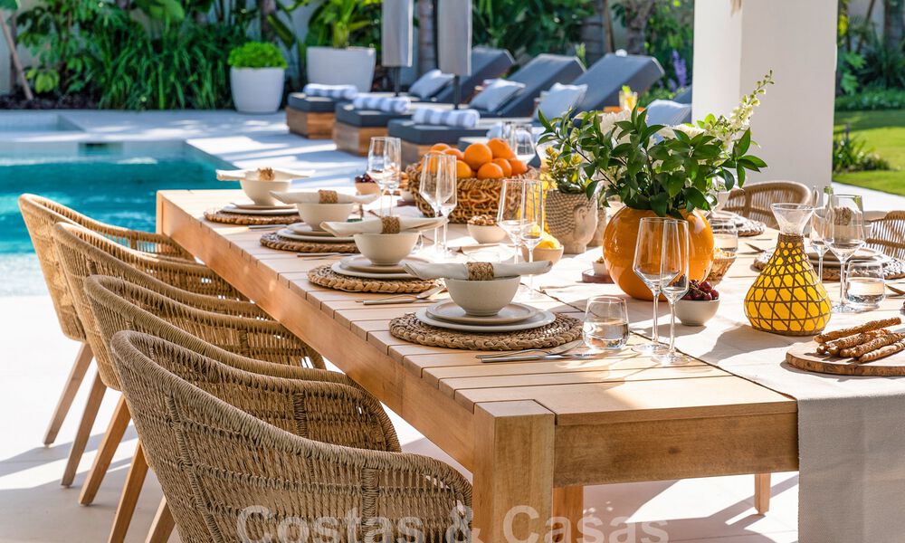 Villa de lujo con diseño mediterráneo moderno en venta en una popular zona de golf en Nueva Andalucía, Marbella 61697