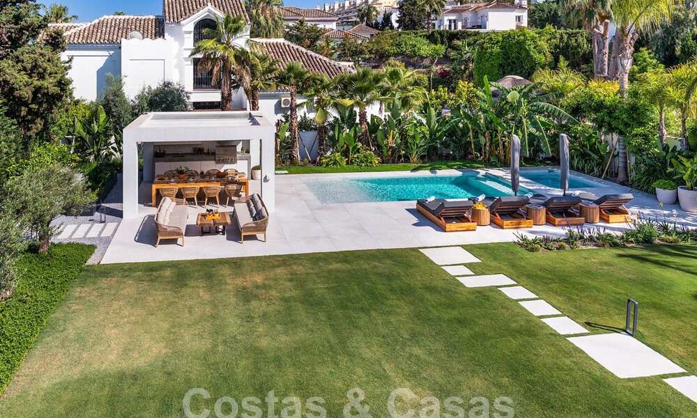 Villa de lujo con diseño mediterráneo moderno en venta en una popular zona de golf en Nueva Andalucía, Marbella 61699