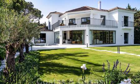 Villa de lujo con diseño mediterráneo moderno en venta en una popular zona de golf en Nueva Andalucía, Marbella 61715