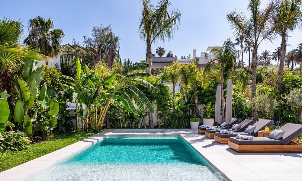 Villa de lujo con diseño mediterráneo moderno en venta en una popular zona de golf en Nueva Andalucía, Marbella 61716
